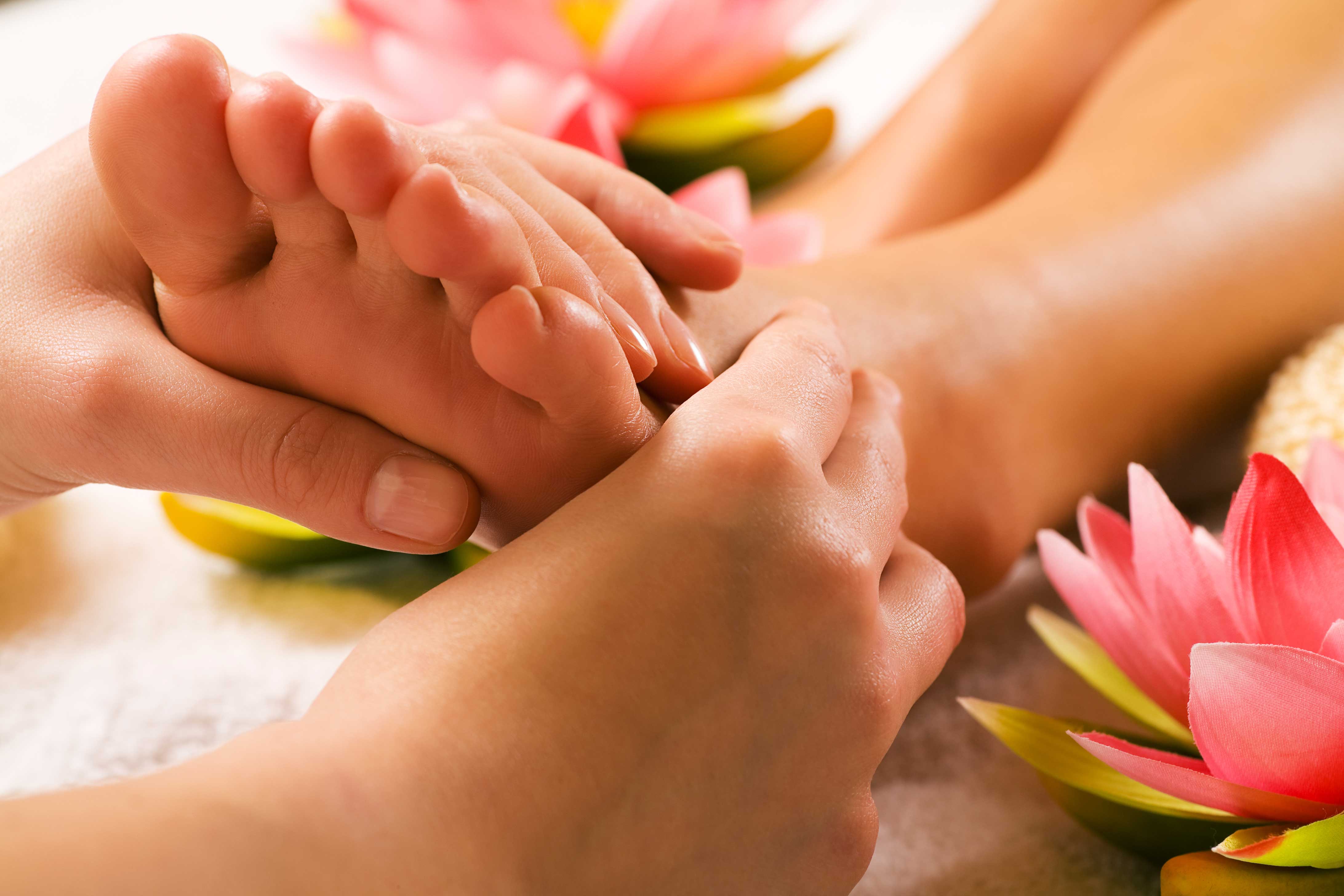 Cómo realizar un masaje de 10 a nuestros pies?